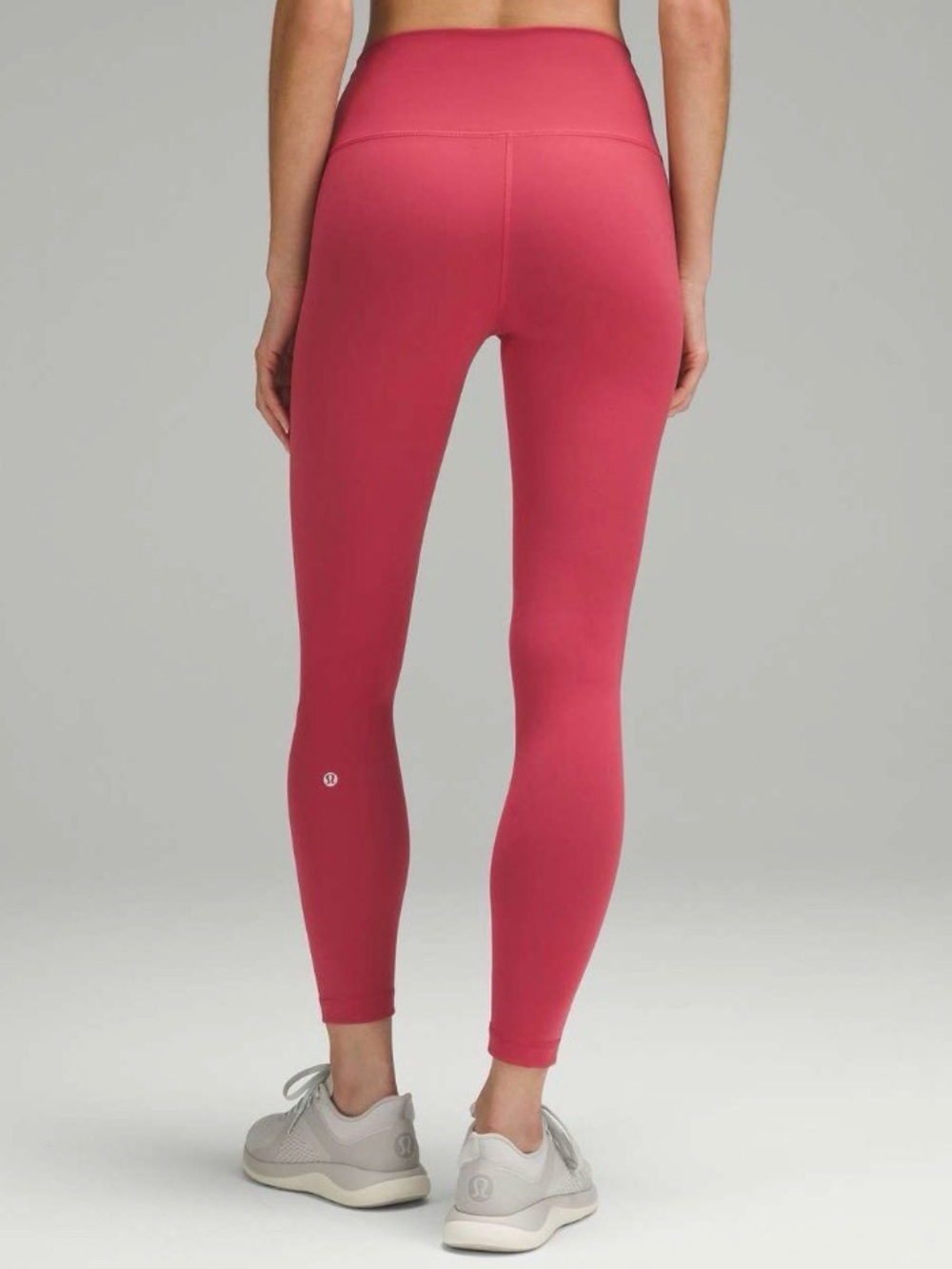 Lululemon Wunder Train High-Rise Tight 25"
Vintage Rose Sz 4